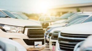 10 Essential Amenities That Set a Luxury Car Service Apart 2 black car service