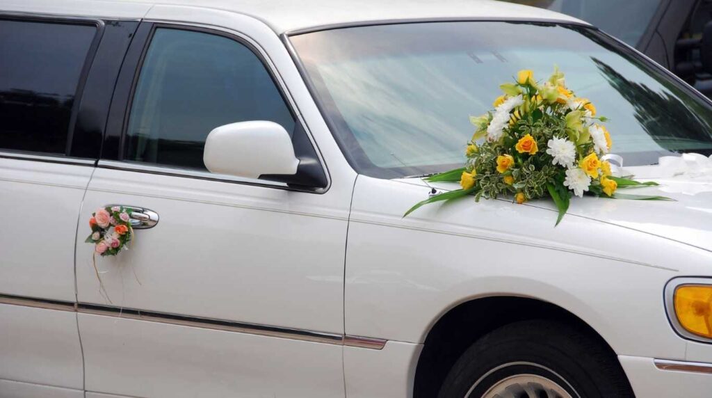 Bride Limo Ride Wedding Limo NYC: Guide to a Glamorous Ride on the Big Day